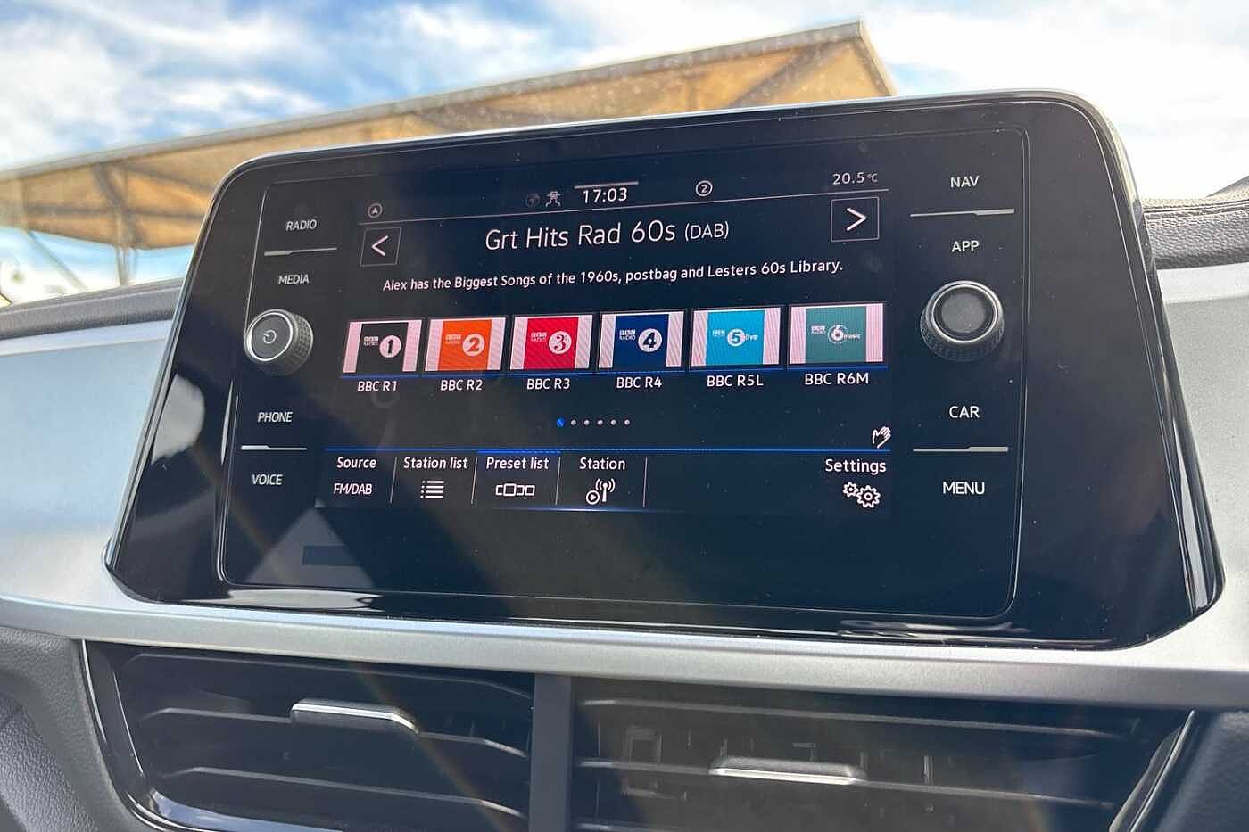 Volkswagen T-ROC 1.0 TSI (110ps) Life