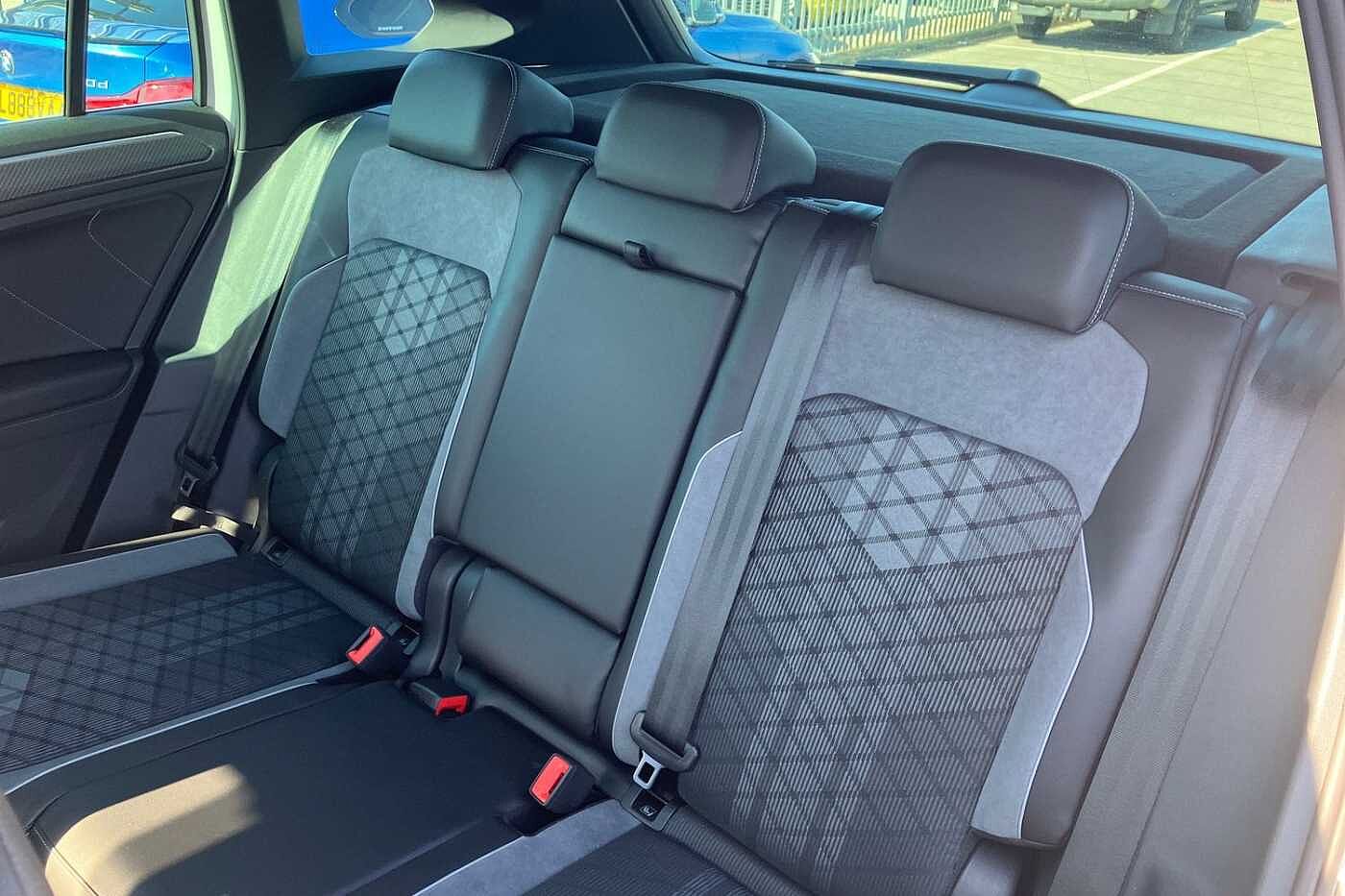 Volkswagen Tiguan 1.5 TSI (150ps) R-Line EVO DSG
