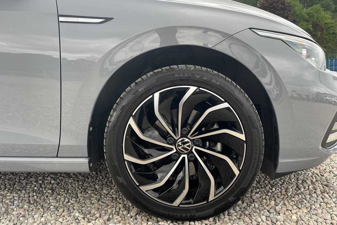 Volkswagen Golf 1.5 TSI 130PS Style Edition