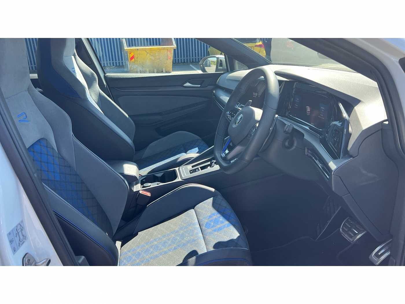 Volkswagen Golf R MK8 2.0 TSI 4Motion 320PS DSG 5 Dr