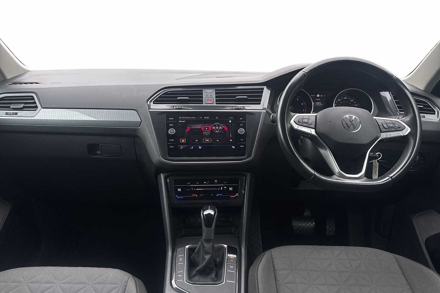 Volkswagen Tiguan 1.5 TSI (150ps) Life EVO DSG 5 door + REAR VIEW CAMERA