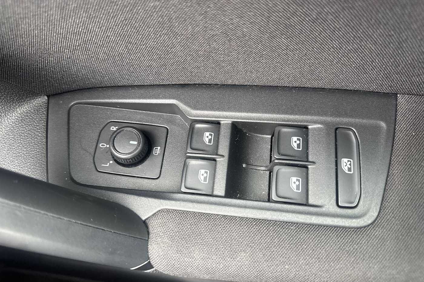 Volkswagen Tiguan 1.5 TSI (150ps) Life EVO DSG 5 door + REAR VIEW CAMERA