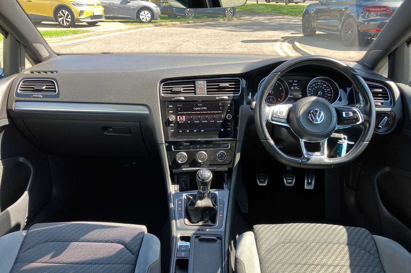 Volkswagen Golf MK7 R-Line 1.5 TSI EVO 150PS 6-speed Manual 3 Door