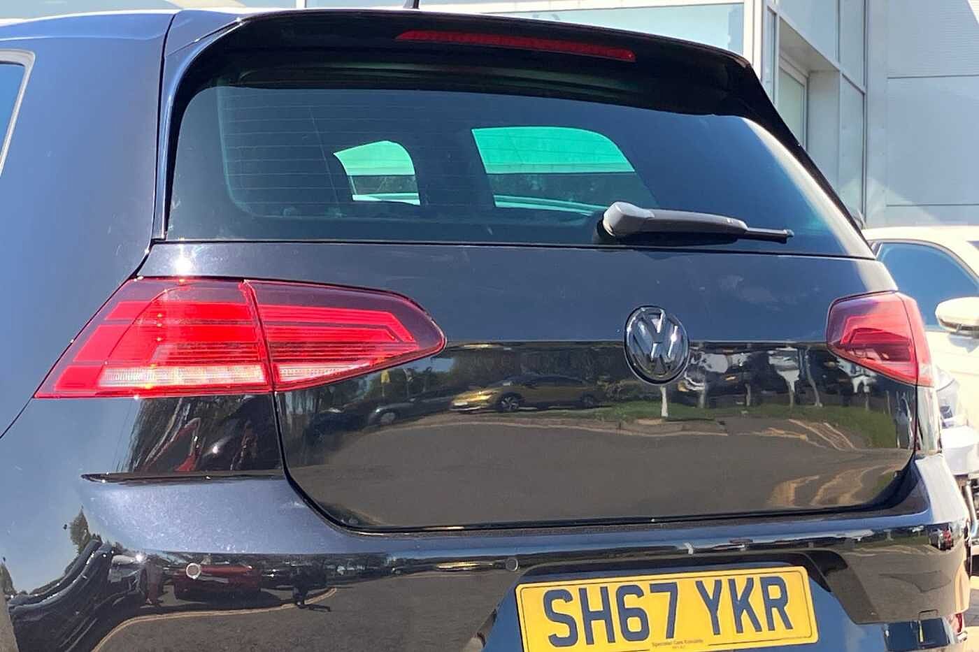 Volkswagen Golf MK7 R-Line 1.5 TSI EVO 150PS 6-speed Manual 3 Door