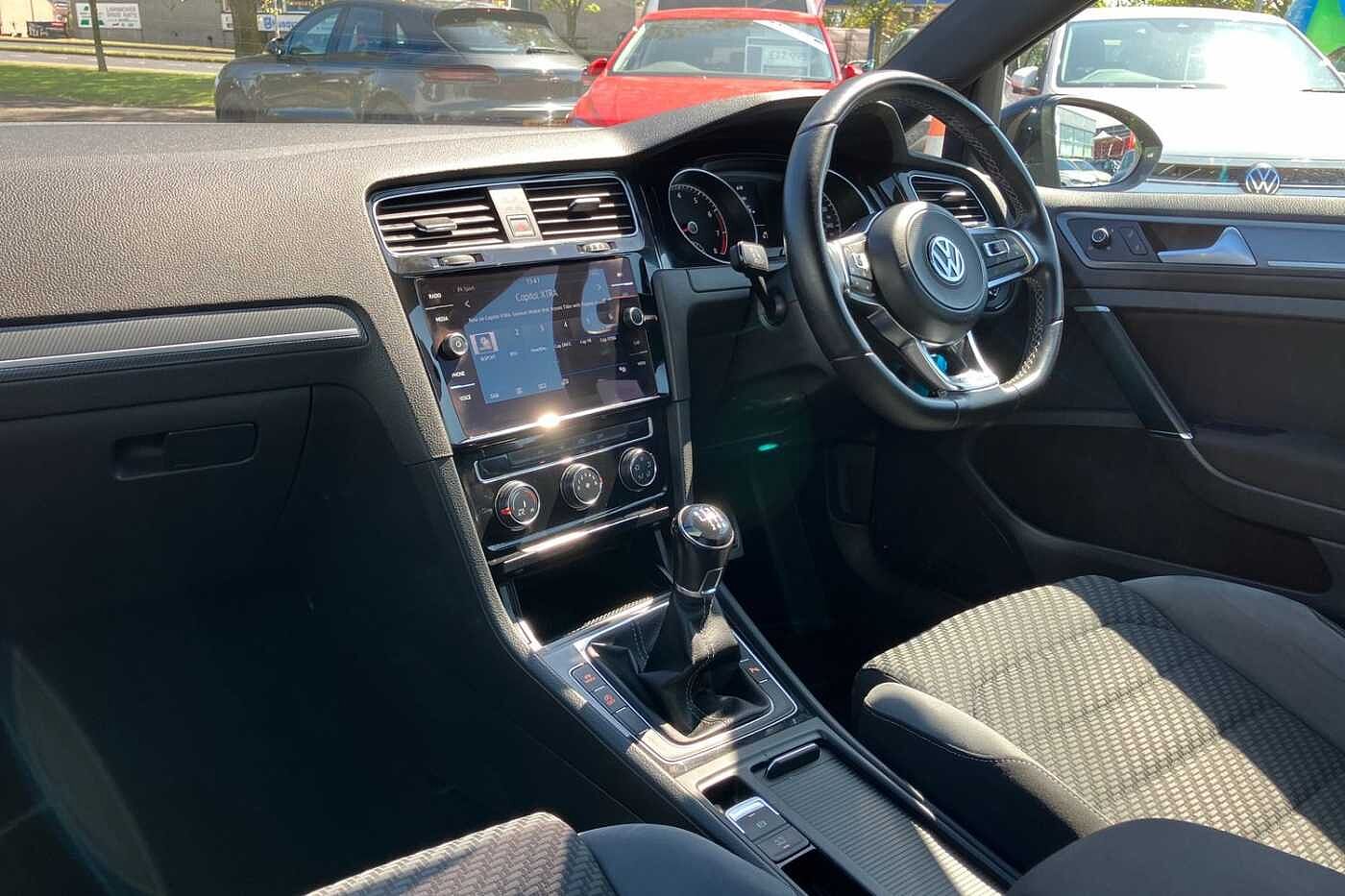 Volkswagen Golf MK7 R-Line 1.5 TSI EVO 150PS 6-speed Manual 3 Door