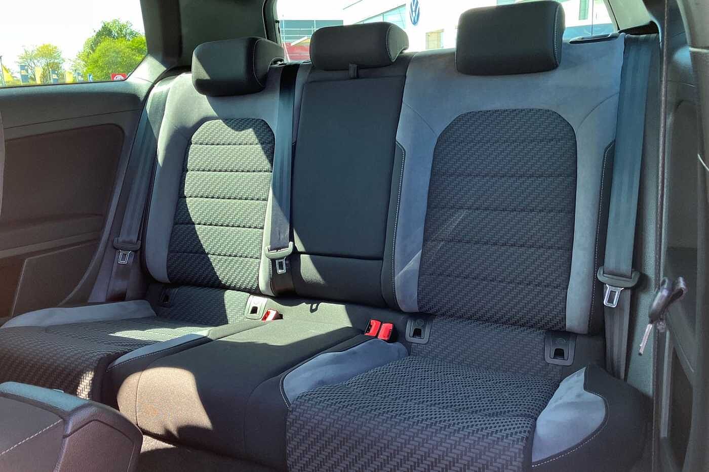 Volkswagen Golf MK7 R-Line 1.5 TSI EVO 150PS 6-speed Manual 3 Door