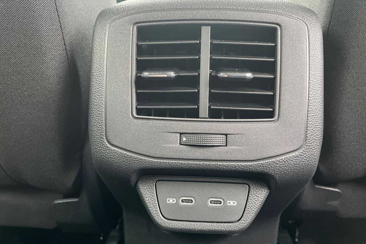 Volkswagen T-Roc 1.5 TSI Style SUV 5dr Petrol DSG 150 ps - REAR CAMERA