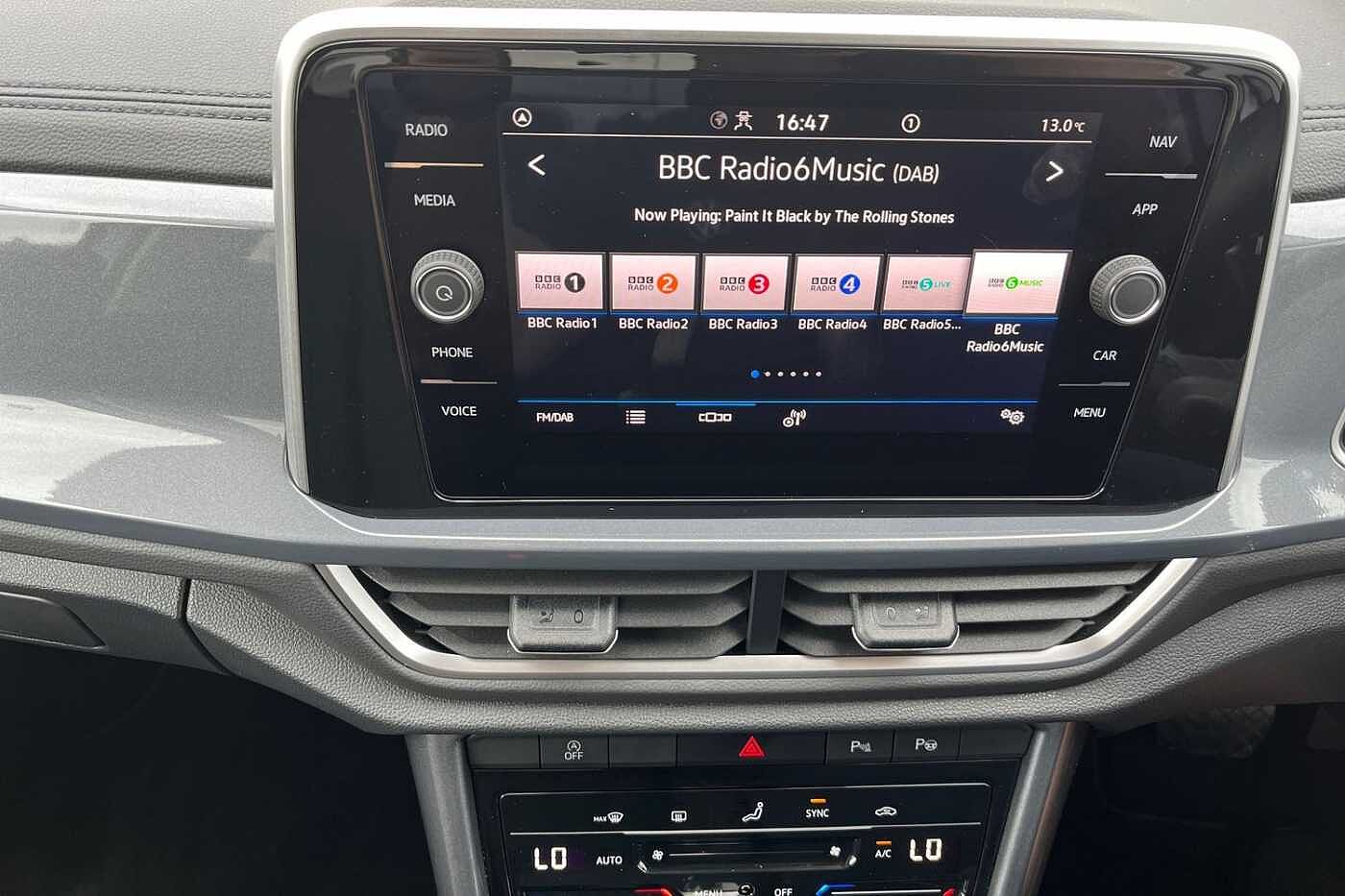 Volkswagen T-Roc 1.5 TSI Style SUV 5dr Petrol DSG 150 ps - REAR CAMERA